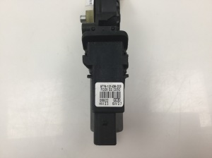 Volkswagen Golf IV (1997–2003) Hinterer Seitentür-Fensterhebermotor 0130821766 - 3