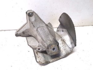 AUDI A4 B6 (2000–2005) Mootori kinnitus 8E0199308A - 2