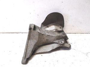 AUDI A4 B6 (2000–2005) Mootori kinnitus 8E0199308A - 4