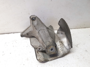 AUDI A4 B6 (2000–2005) Mootori kinnitus 8E0199308A - 6