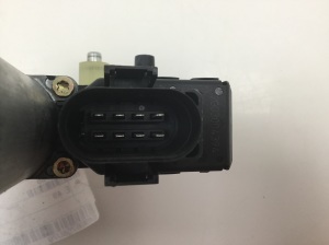 AUDI A4 B6 (2000–2005) Esiukse aknatõstuki mootor 0130821786 - 2