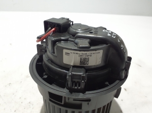 RENAULT Arkana (2019–2026) Salongi puhuri mootor 272102876R - 2