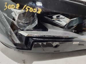 Peugeot 3008 (2016–2026) Scheinwerfer vorne 1675812580 - 2