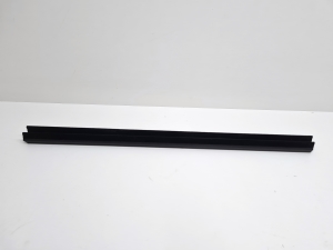   Rear quarter glass seal  - 9823196780 