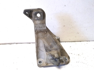 Engine bracket - 2211678191601