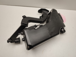 Mercedes Benz E-Class W213 (2017–2026) Front washer fluid reservoir A2058600260 - 4