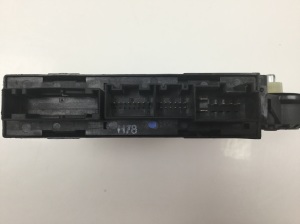 AUDI A4 B6 (2000–2005) Hinterer Seitentür-Fensterhebermotor 8E0959802A - 2