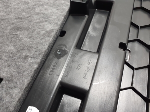 AUDI A6 C9 (2025–2026) Other trunk interior part 4P9858967 - 3