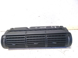Dashboard air vent grilles - 8D1820951