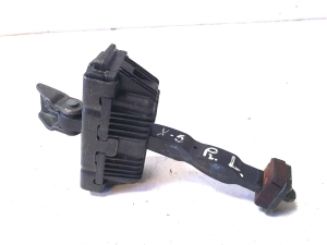 BMW X5 E53 (1999–2006) Front door check - 4