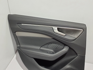 AUDI A6 C9 (2025–2026) Tagumise küljeukse polster 4P0867303H - 4