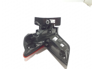 AUDI A6 C9 (2025–2026) Eckleuchte hinten 4P0945070B - 4