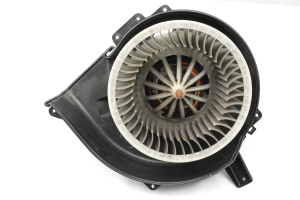 Skoda Fabia MK 2 (2007–2014) Salongi puhuri mootor 6Q2819015H - 3