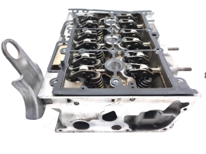Volkswagen Golf VIII (2019–2026) Cylinder head 05C103063A - 5
