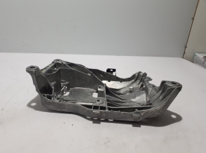 AUDI A6 C9 (2025–2026) Getriebehalter 8B3399263G - 4