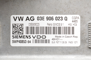 Calculateur moteur - 03E906023Q