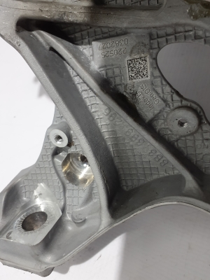 AUDI A6 C9 (2025–2026) Engine bracket 8B3399296 - 3