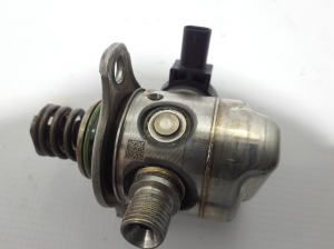 AUDI A6 C9 (2025–2026) Kraftstoffpumpe 06M127026AG - 2