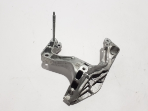 AUDI A6 C9 (2025–2026) A/C compressor bracket 06M260885AR - 3