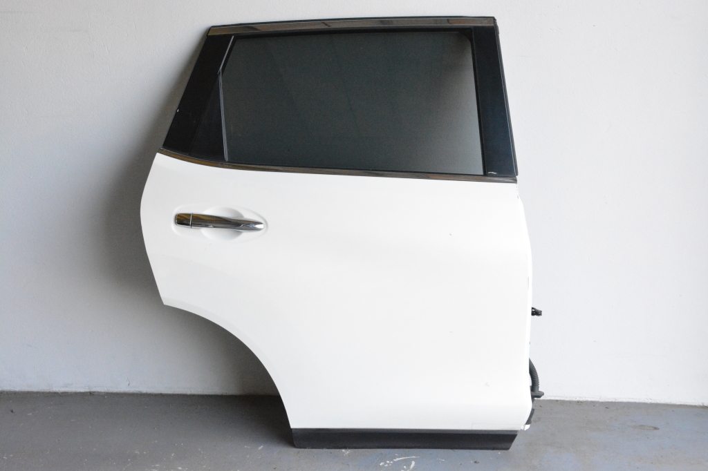 Used NISSAN XTrail Doors rear side and its details