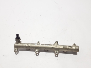   Tuyau de carburant haute pression  - 06M133316AA 