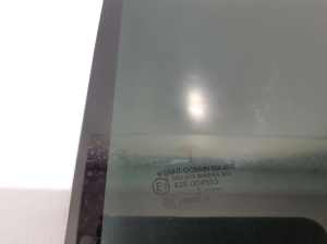Tesla Model X X (2015–2026) Aizmugurējo sānu durvju stikls 105271700G - 2
