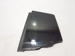 Rear door quarter glass - 105527500G