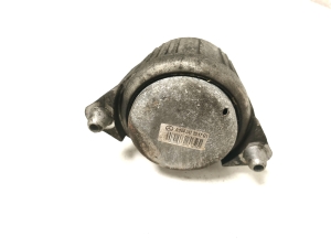 Mercedes Benz E-Class W212 (2009–2015) Engine mount A2042402317 - 4