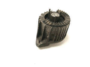 Mercedes Benz E-Class W212 (2009–2015) Engine mount A2042402317 - 5