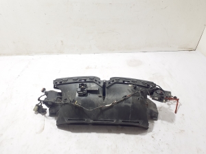 The middle part of the front frame - 103517600G