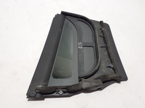 Tesla Model X X (2015–2026) Aizmugurējo sānu durvju trīsstūrveida stikls 105527400G - 2