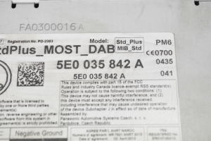 Skoda Octavia III (2013–2019) Radio (head unit) 5E0035842A - 2