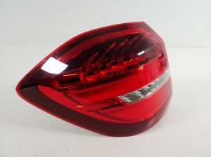 Mercedes Benz GLS 166 (2015–2019) Eckleuchte hinten A1669066102 - 2