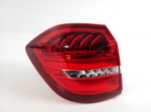 Mercedes Benz GLS 166 (2015–2019) Eckleuchte hinten A1669066102