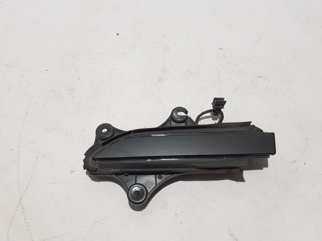 Tesla Model X X (2015–2026) Türaußengriff hinten 104515700D Tesla Model X X (2015–2026) Türaußengriff hinten 104515700D