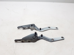 Rear side door upper hinge