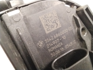 BMW 2 SERIES F45 (2014–2026) Gaspedal 6860000 - 4