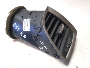 Opel Astra J (2009–2017) Dashboard air vent grilles 13300569 - 2