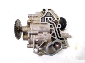AUDI A3 8V (2012–2020) Õlipump 04E115109E - 3