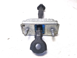 Opel Astra J (2009–2017) Rear side door opening limiter 13270612 - 4