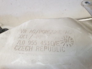 Volkswagen Touareg I (2002–2010) Front washer fluid reservoir 7L0955453 - 5