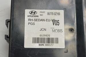 Hyundai i40 (2011–2026) Control unit 957703Z150 - 3