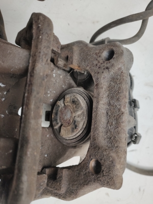 Mercedes Benz E-Class W213 (2017–2026) Tagumine pidurisadul A0004237200 - 3