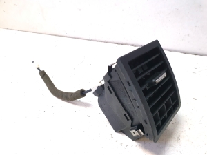 Volkswagen Touareg I (2002–2010) Dashboard air vent grilles 7L6819703D - 4