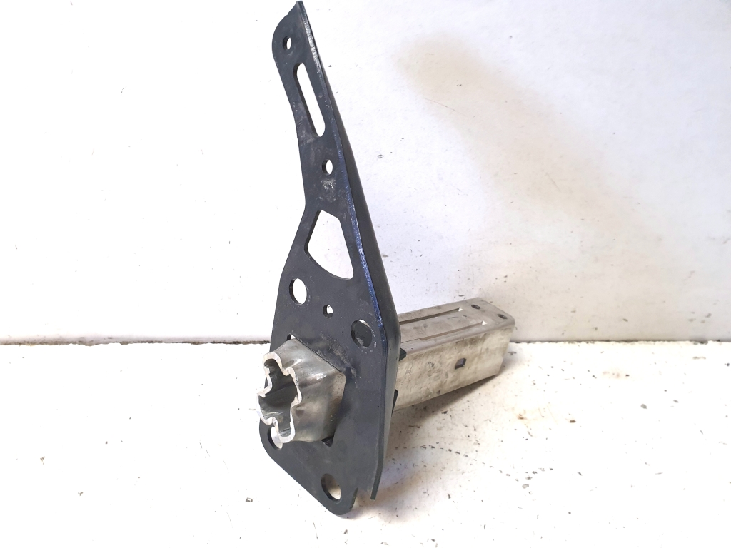 AUDI A6 C6 (2004–2011) Shock absorber for front bumper beam 4F0807133 AUDI A6 C6 (2004–2011) Shock absorber for front bumper beam 4F0807133