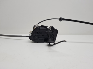 Skoda Superb (2008–2015) Front door lock 5N1837016C - 5
