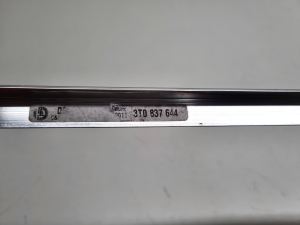 Skoda Superb (2008–2015) Front door molding 3T0837644 - 2