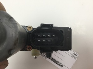AUDI A4 B5 (1994–2001) Fensterhebermotor vorne 0130821787 - 3