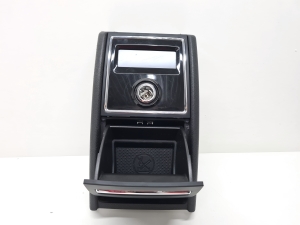 Skoda Superb (2008–2015) Sonstiges Teil der Mittelkonsole 3T0919201 - 2