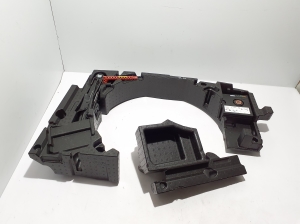   Tööriistakast pakiruumis ja selle osad  - 80A012109J 
